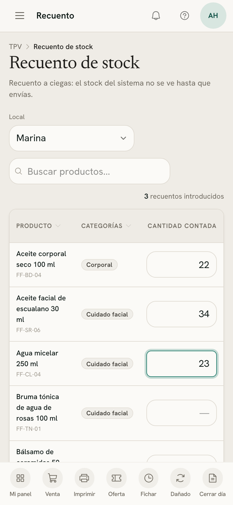 Un recuento de stock en curso en un móvil, con las cantidades contadas en las primeras filas