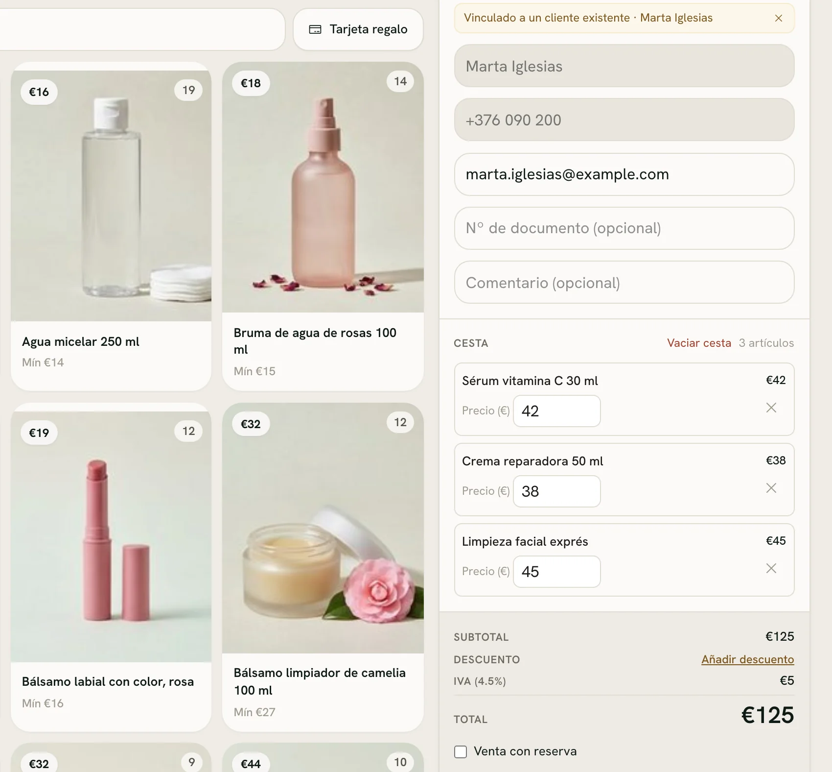 El TPV de Zero POS: productos con su foto y su precio junto a una cesta con dos productos de cosmética y un facial.